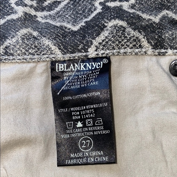 Blank NYC Gray Snake Print Mini Pencil Skirt - Picture 10 of 11